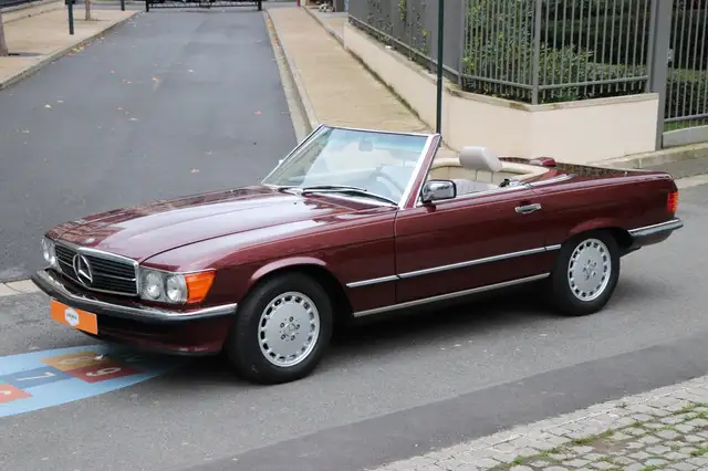 Mercedes-Benz SL 560