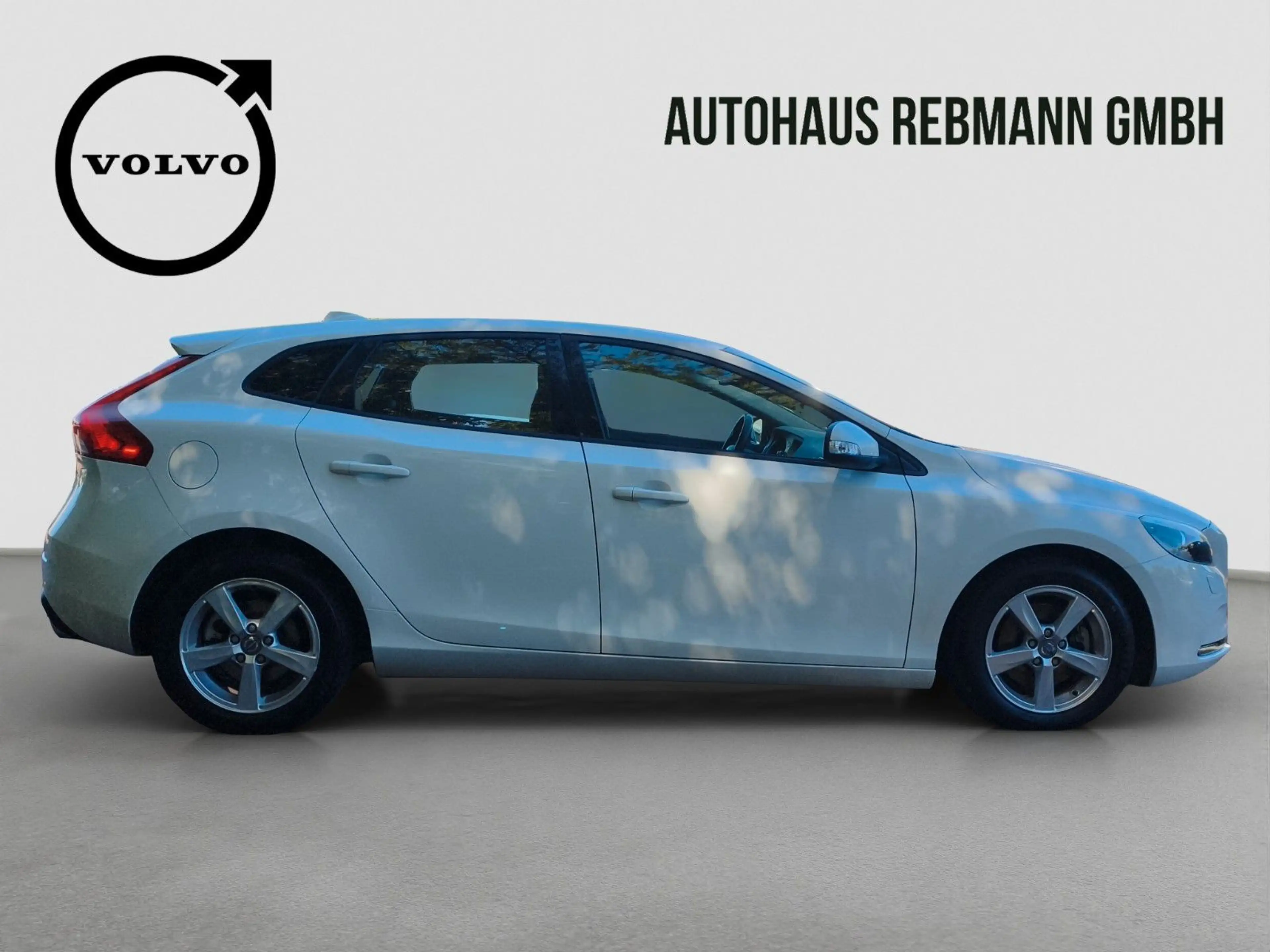 Volvo V40 You! — photo 2