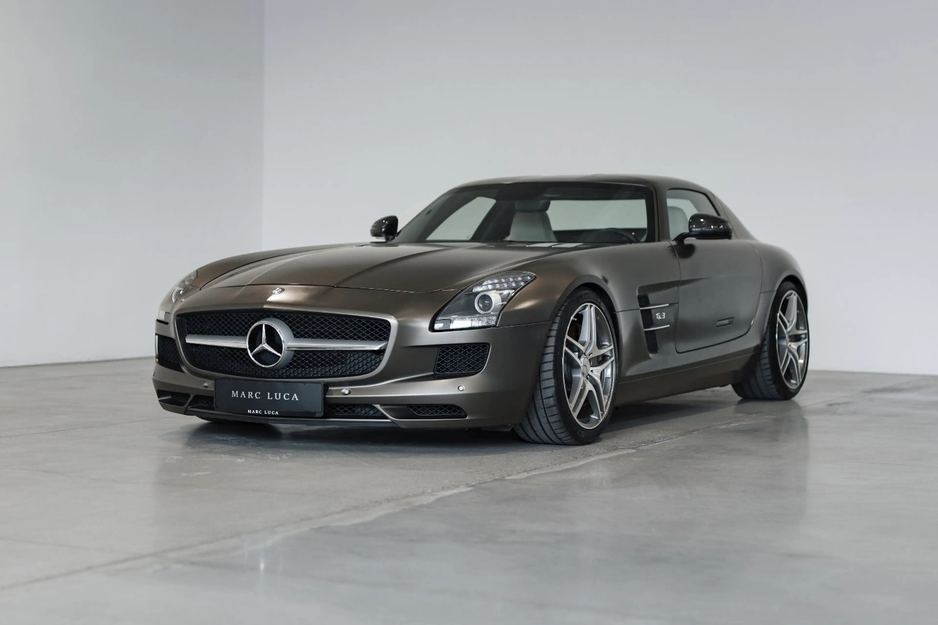 Mercedes-Benz SLS Coupe Designo Magno — photo 2