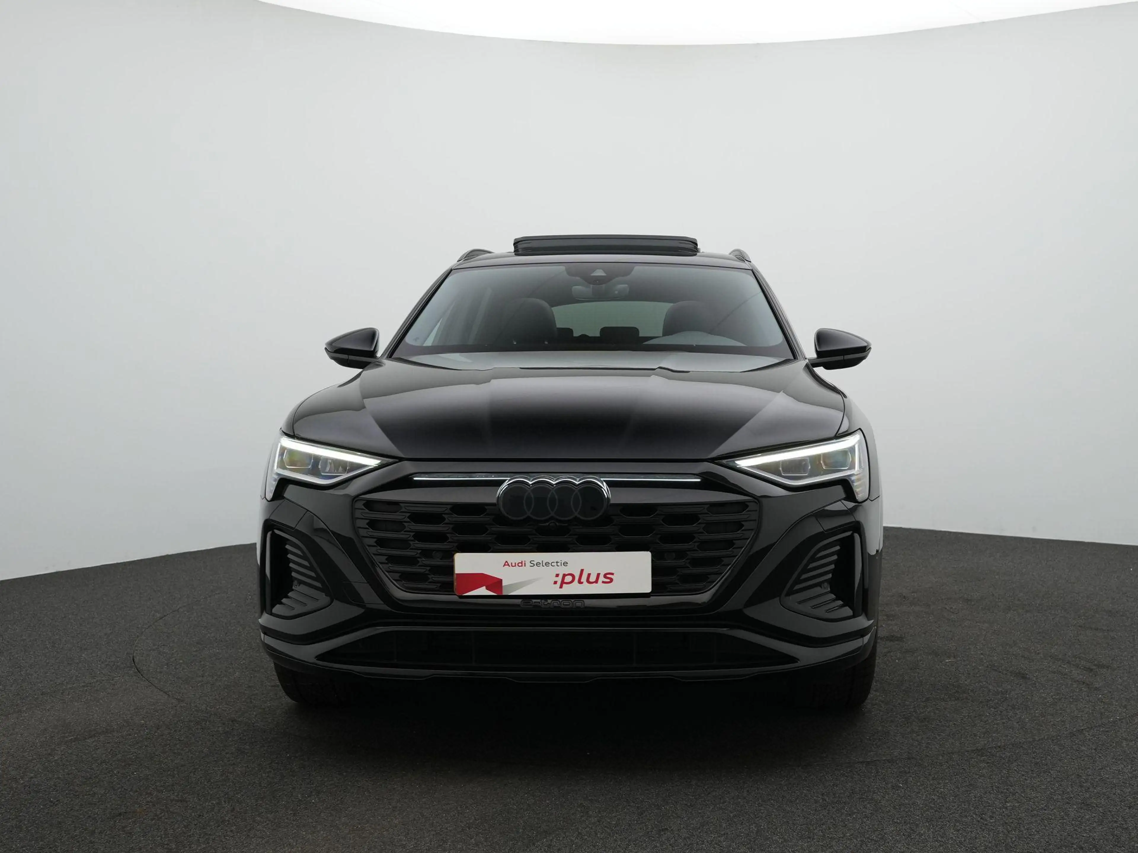 Audi Q8 e-tron 55 quattro S Edition Competition 115 kWh 408pk | L — photo 3