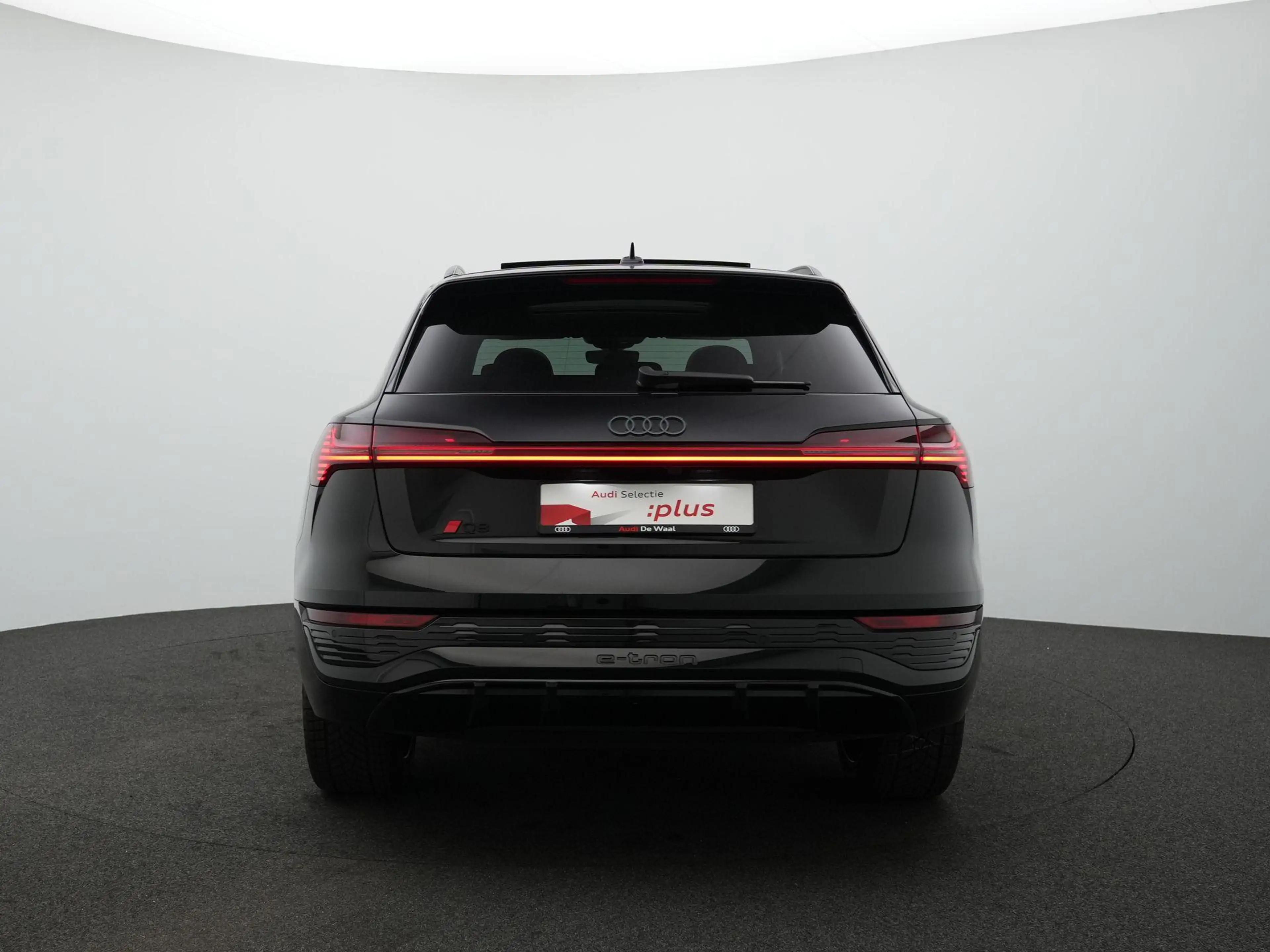 Audi Q8 e-tron 55 quattro S Edition Competition 115 kWh 408pk | L — photo 6