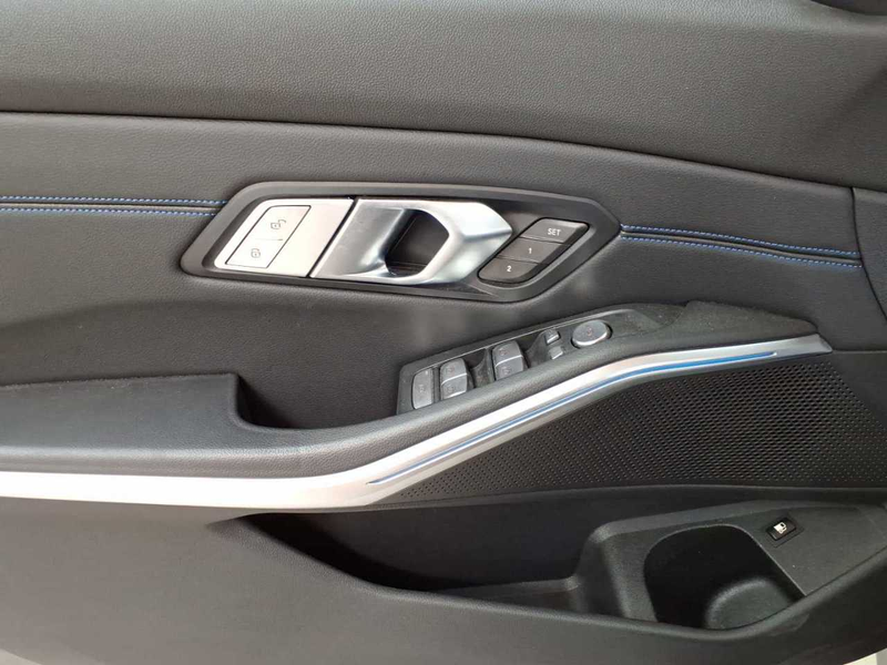 BMW 330 330e Aut. M Sport AHK NAVI LASER PDC KAM — photo 4