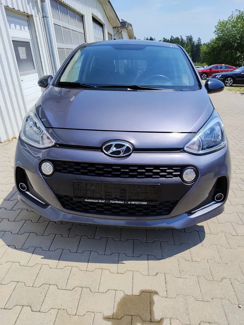 Hyundai i10 YES! Grau - 1