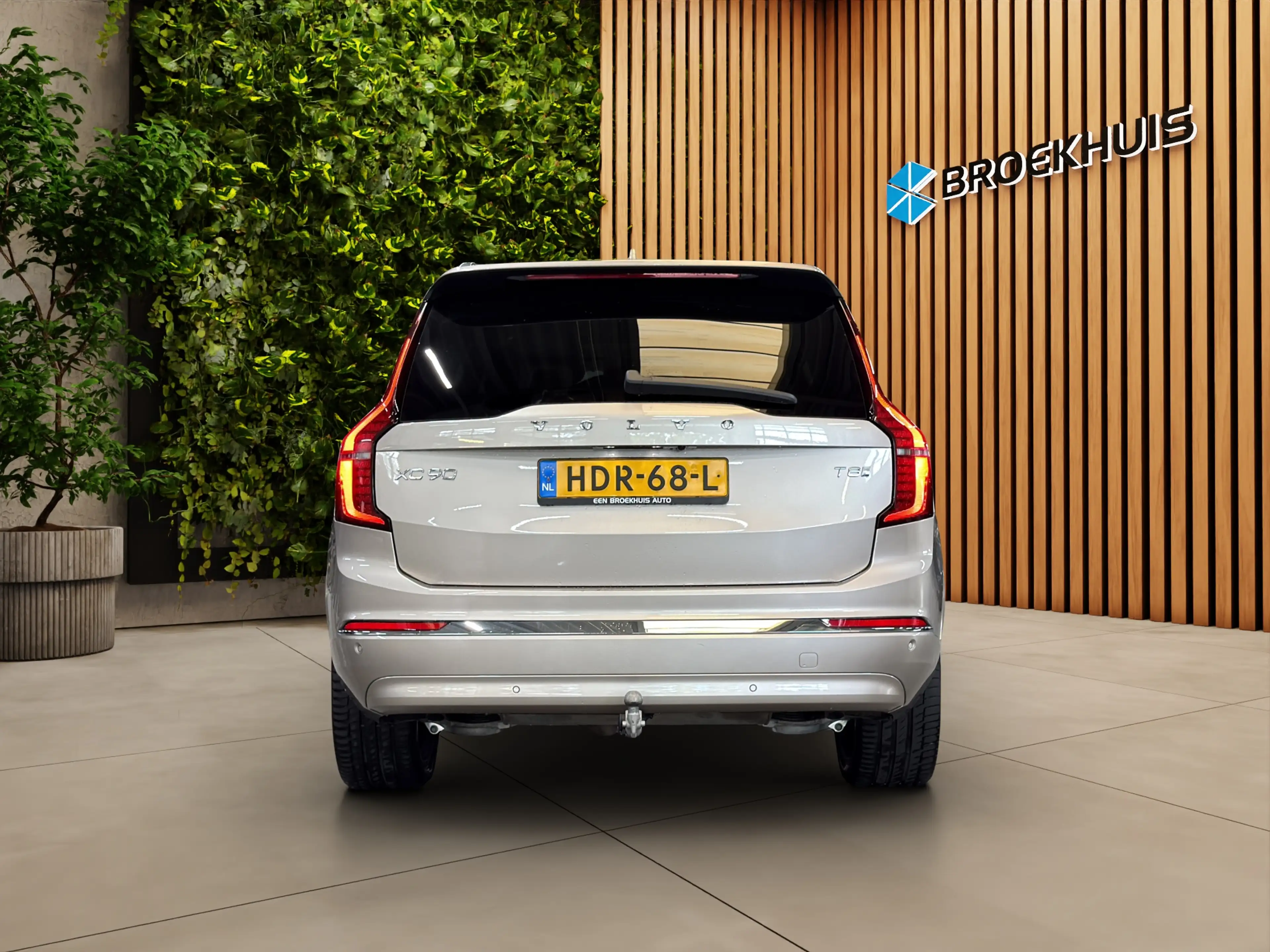 Volvo XC90 2.0 T8 Plug-in hybrid AWD Ultra Bright — photo 15