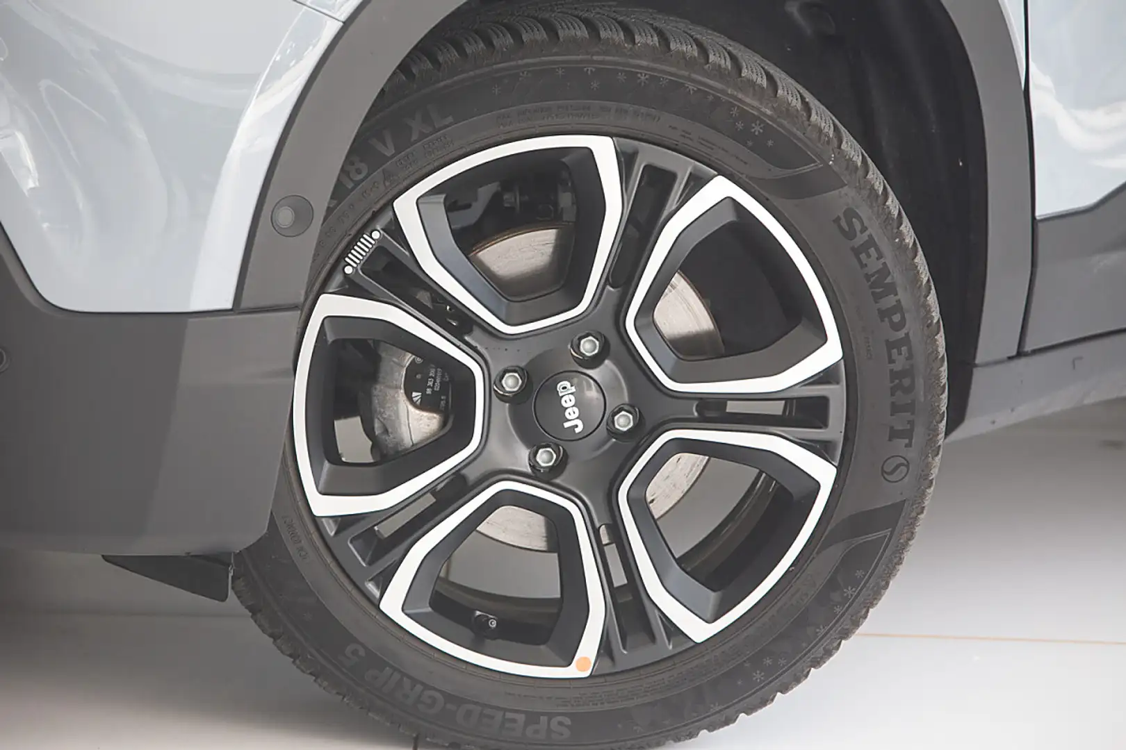 Jeep Avenger BEV 54 kWh Summit Grau - 2