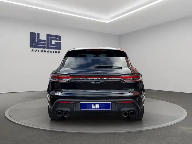 Porsche Macan view 7