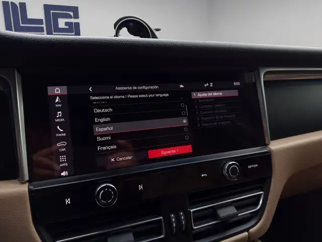 Porsche Macan view 14