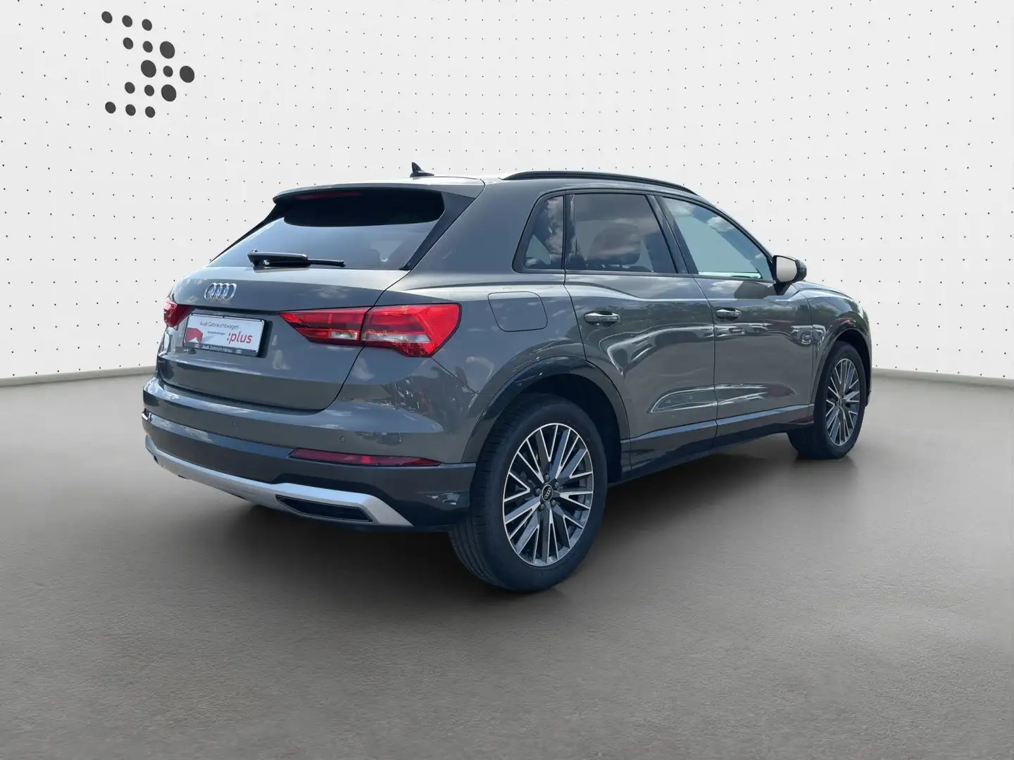Audi Q3 35 TFSI advanced AHK*NAVI*LED*PDC*19ZOLL Grau - 2