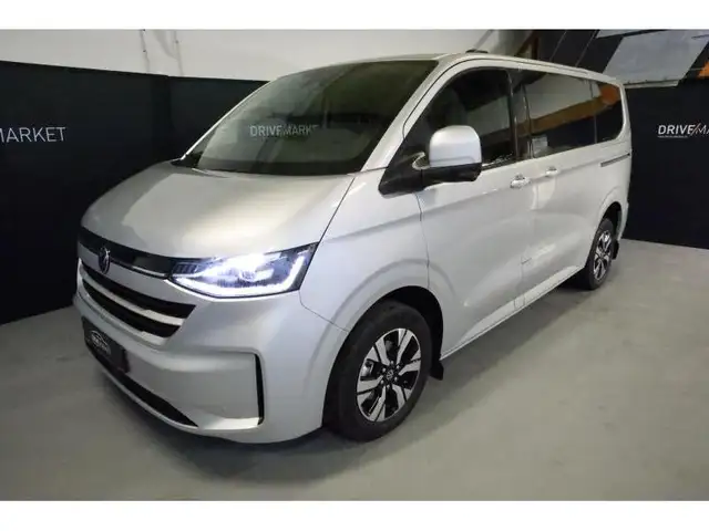 Volkswagen T7 Caravelle STYLE COURT A8