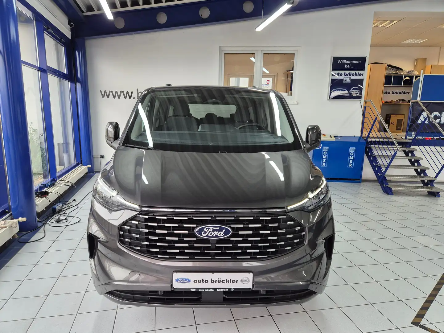 Ford Tourneo Custom 320 L2 Tourneo Titanium - LED - AHK - 8 Sitze - Grau - 2