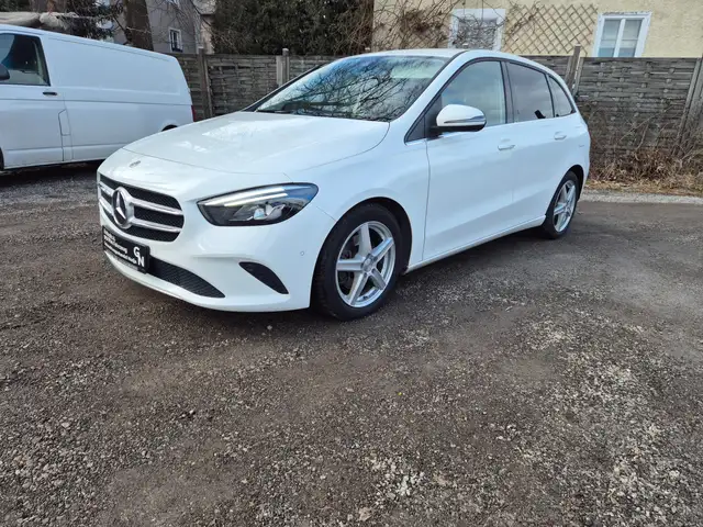 Mercedes-Benz B 180 B 180 d 2.0 Aut.