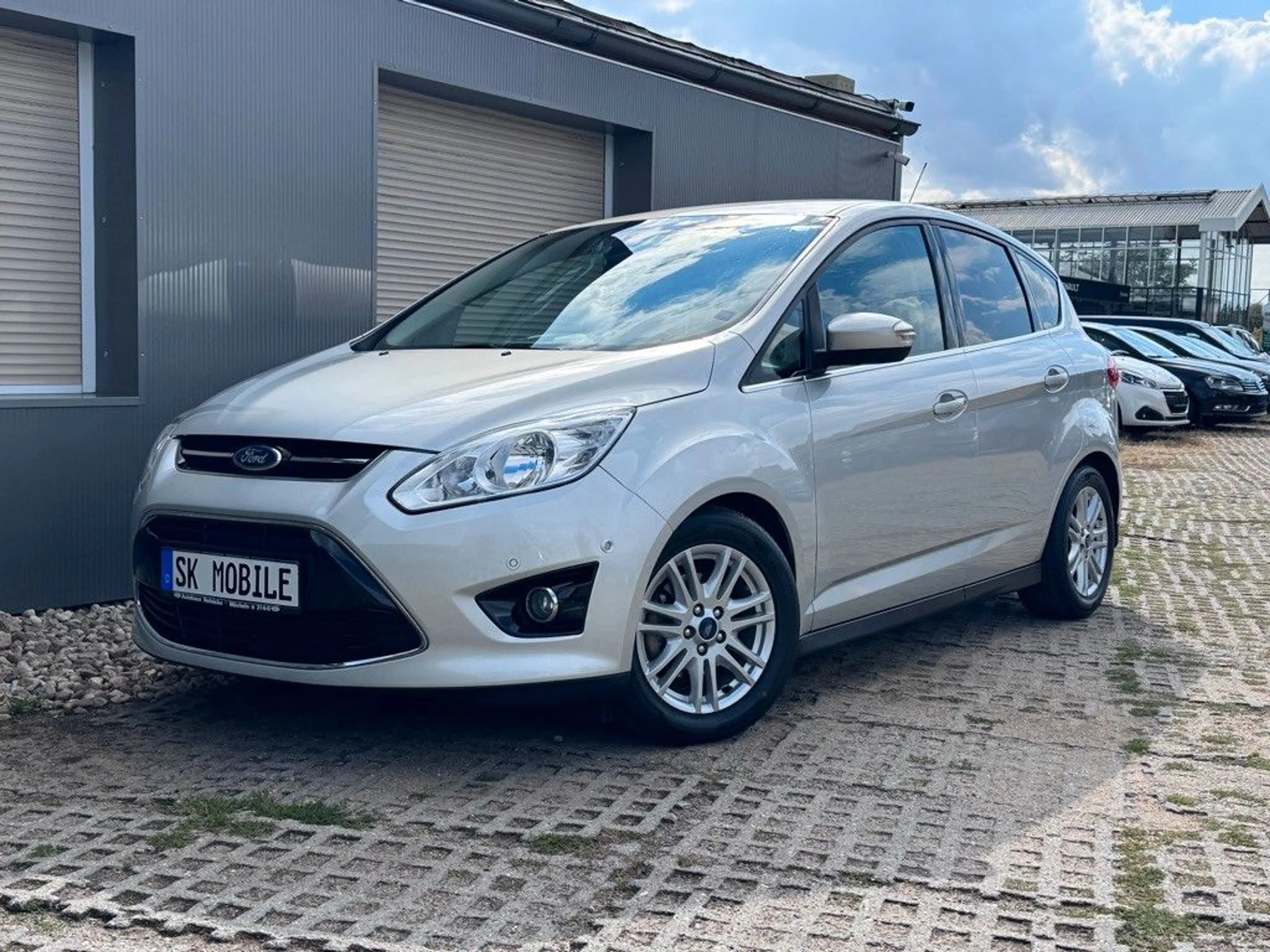 Ford C-Max Titanium*KLIMA*NAVI*PDC*NEU MOTOR