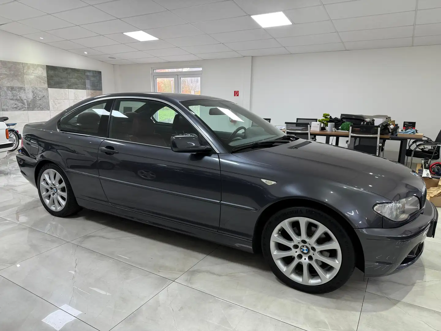 BMW 325 3er Coupe Ci Edition Exclusive Grau - 2
