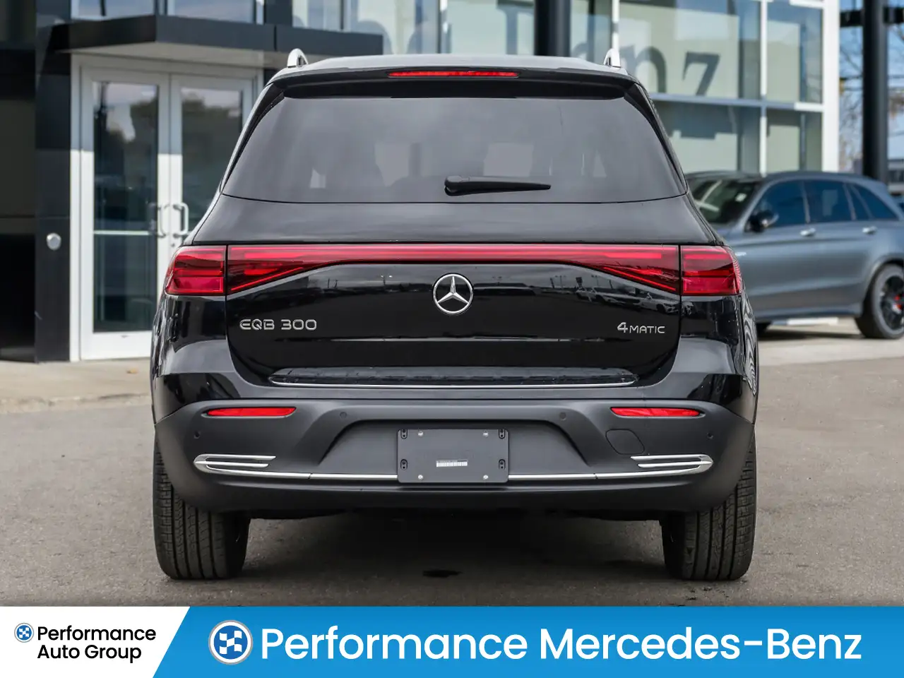 Mercedes-Benz EQB снимка Mercedes-Benz EQB