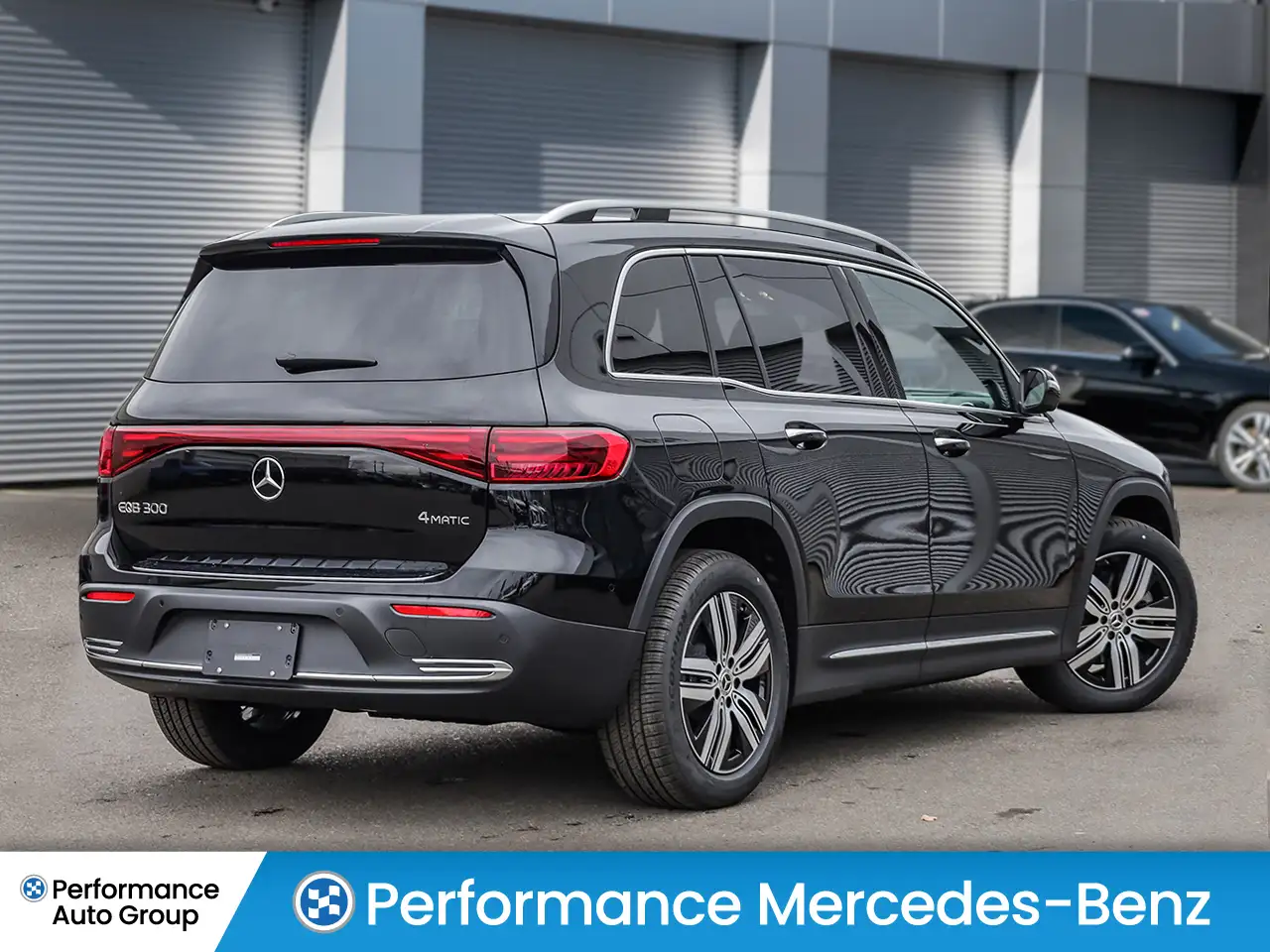 Mercedes-Benz EQB снимка Mercedes-Benz EQB