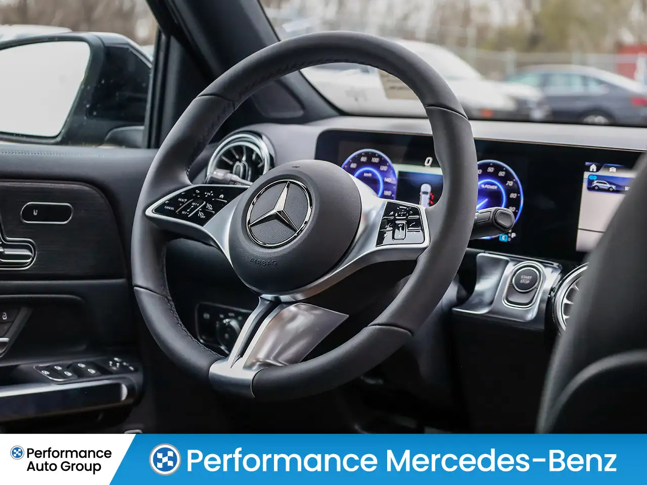 Mercedes-Benz EQB снимка Mercedes-Benz EQB