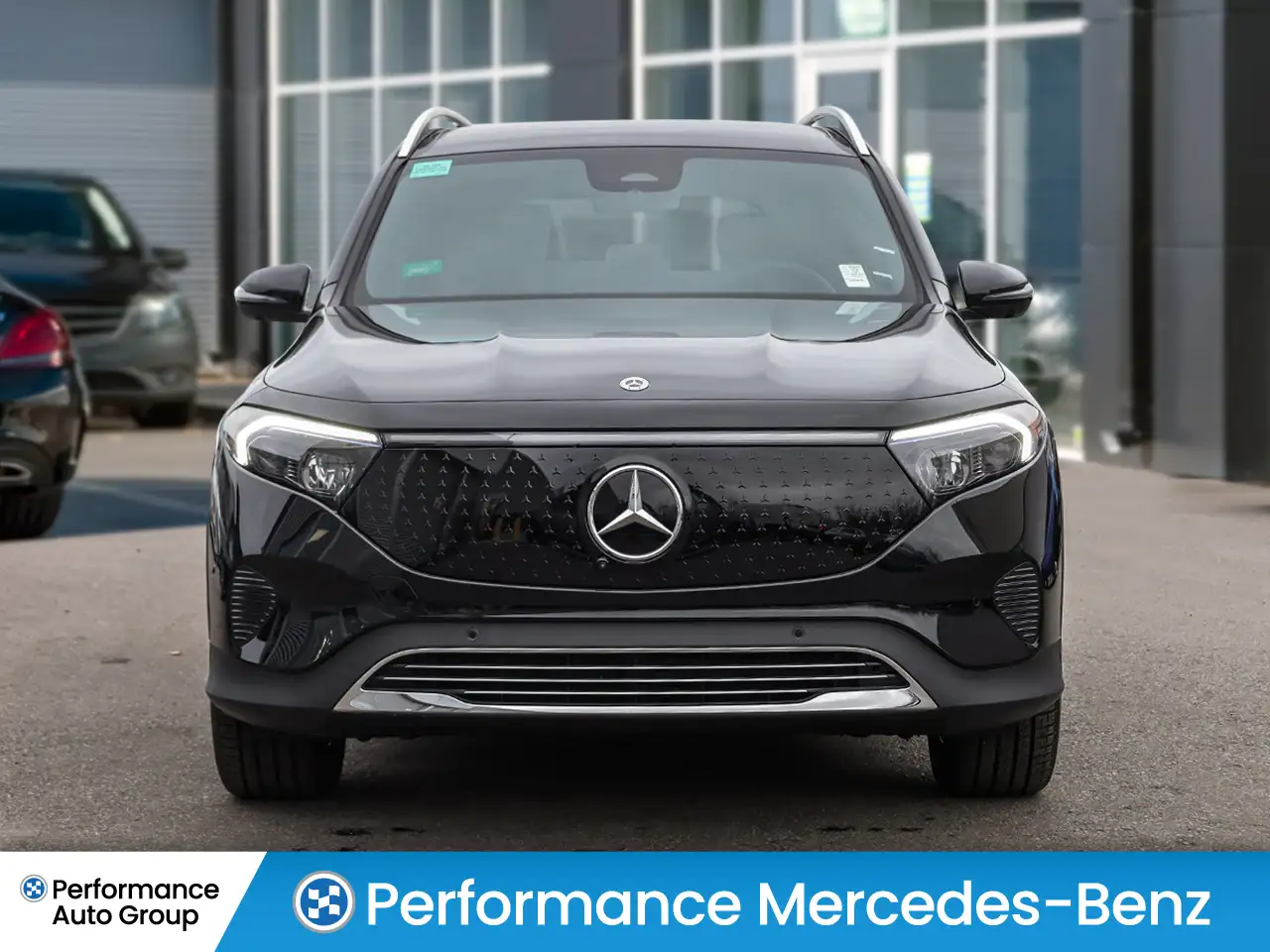 Mercedes-Benz EQB снимка Mercedes-Benz EQB