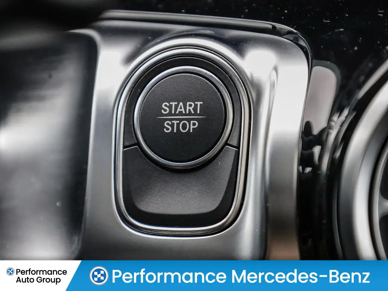 Mercedes-Benz EQB снимка Mercedes-Benz EQB