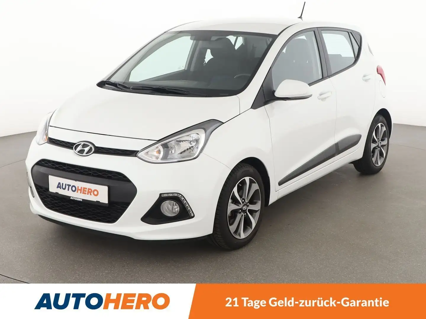 Hyundai i10 1.2 Style *PDC*SHZ*LHZ*ALU*KLIMA* Weiß - 1