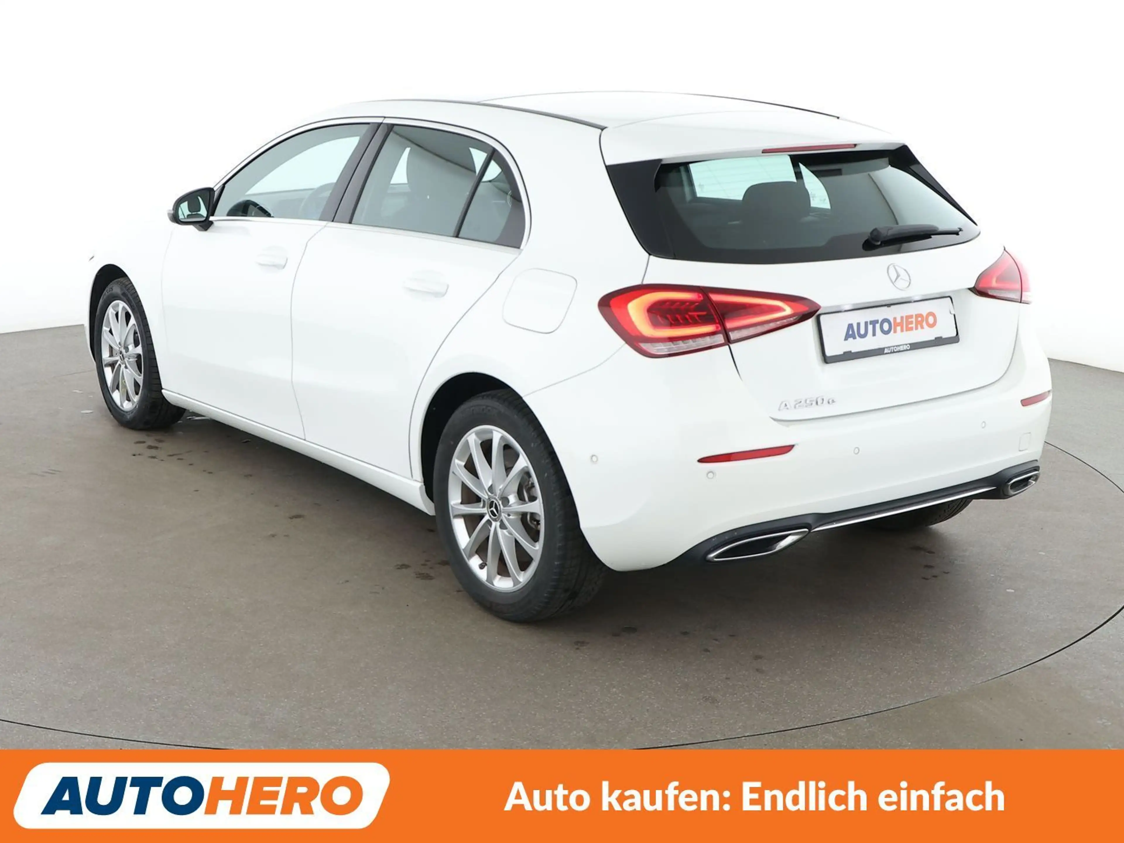 Mercedes-Benz A 250 A 250e Progressive Aut.*NAVI*LED*ACC* — photo 4