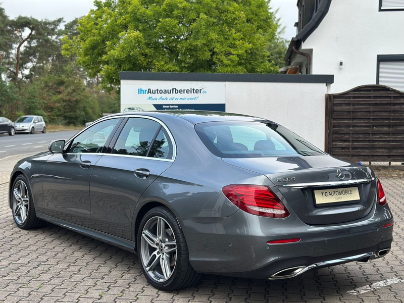 Mercedes-Benz E 200 E Limousine / AMG / — photo 6