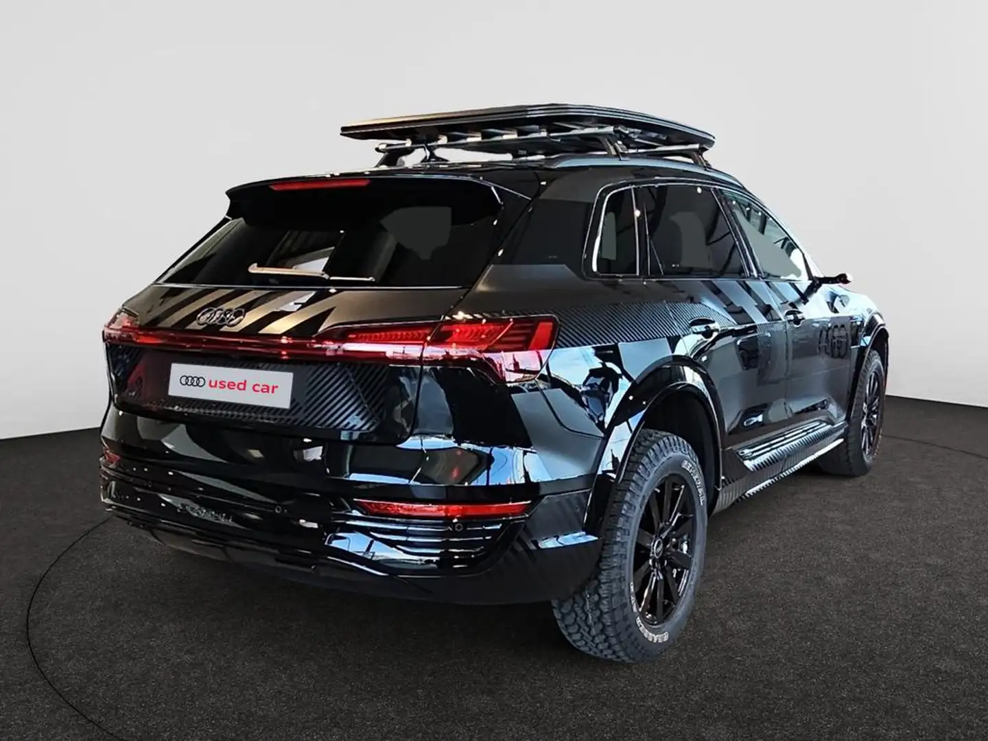 Audi Q8 e-tron e-Tron 106 kWh 55 Quattro Dakar Zwart - 2