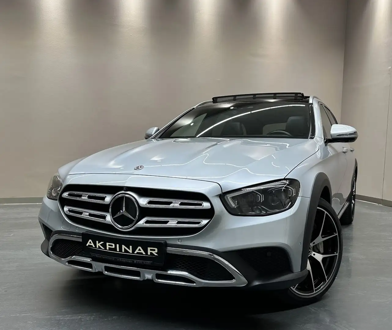Mercedes-Benz E 450 E450 T 4M All-Terrain *PANO*AHK*BURM*360°*KEY* Argent - 1
