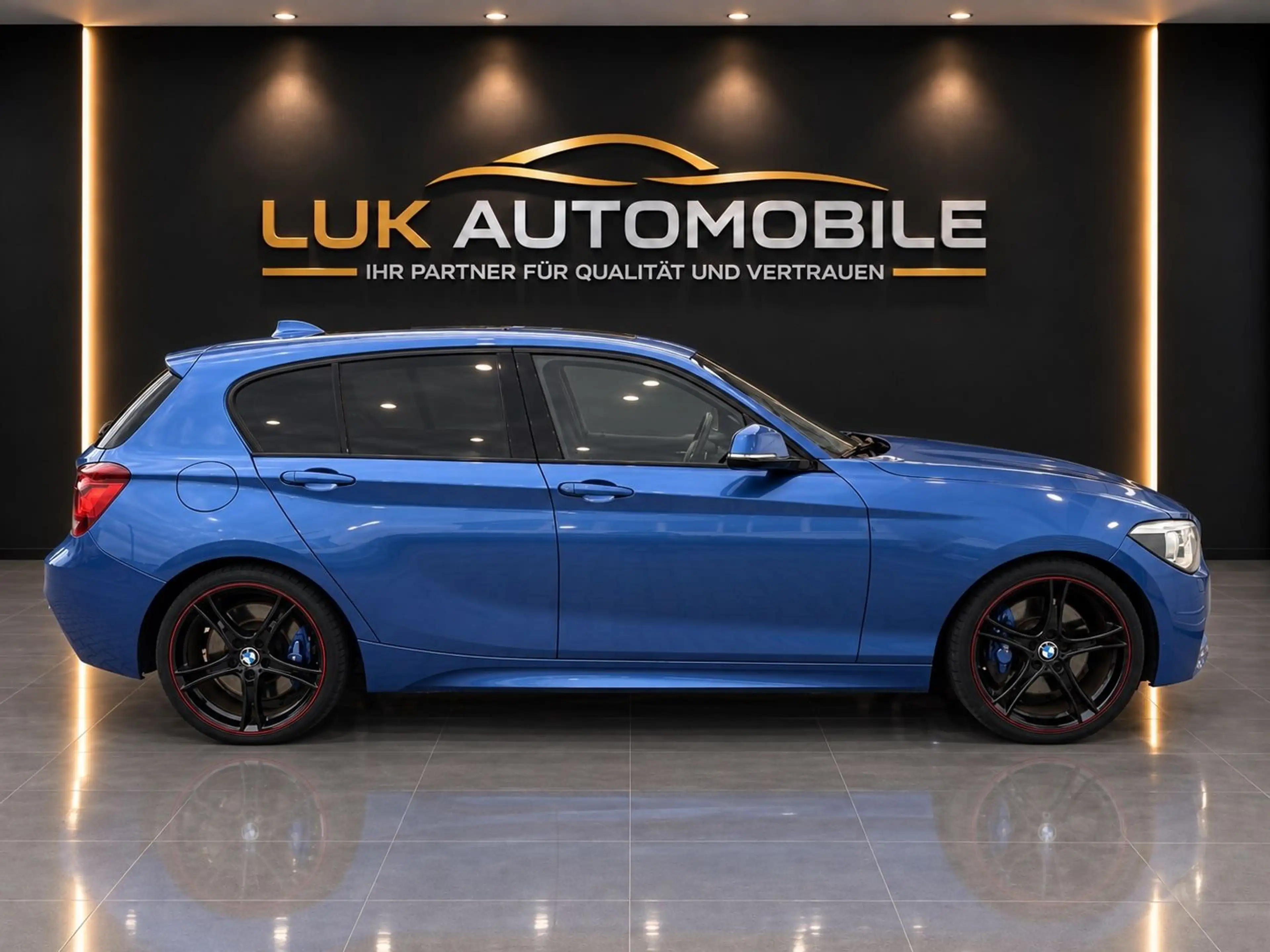BMW 125 d Lim*Aut*M-Pak*Bi-Turbo*Harman&Kardon*Kam* — photo 4