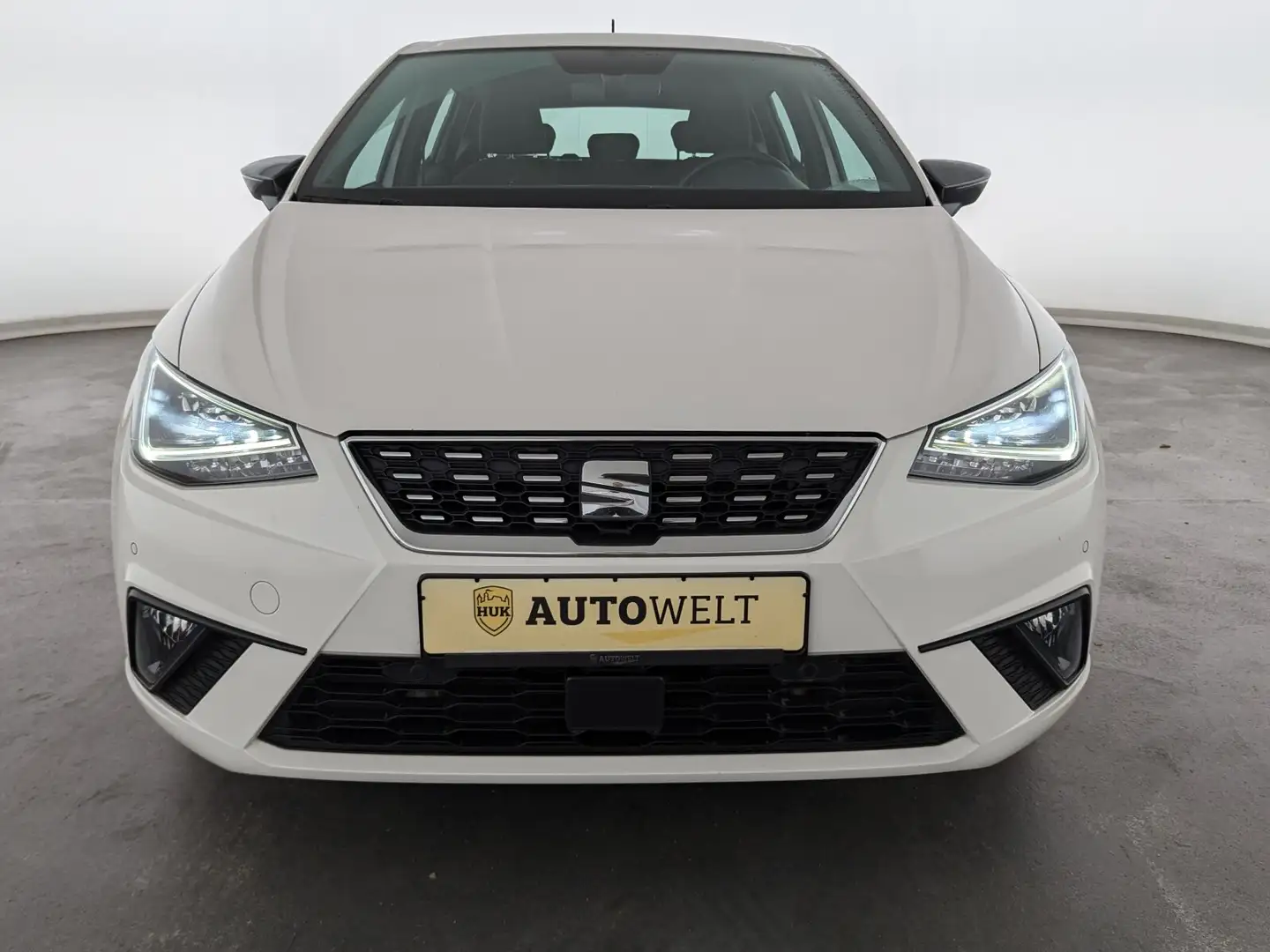 SEAT Ibiza Ibiza 1.0 TSI Xcellence OPF LED+NAVI+SHZ+RFK+ACC Weiß - 2