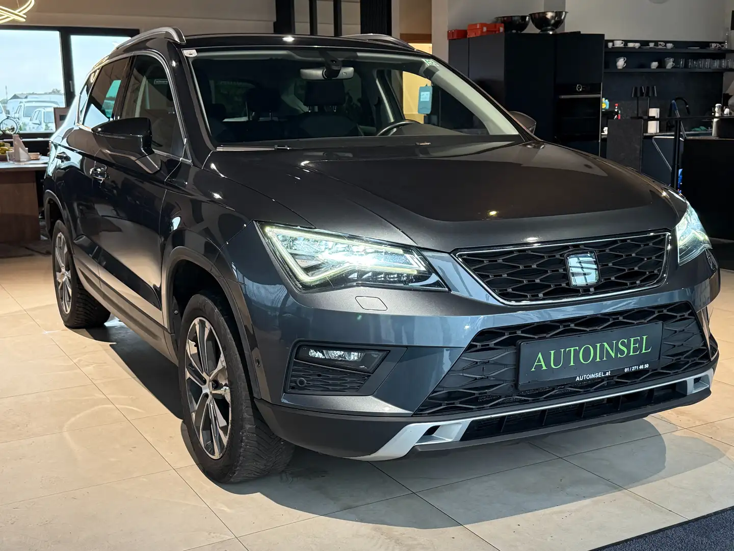 SEAT Ateca 1,0 Style Eco TSI Grau - 2