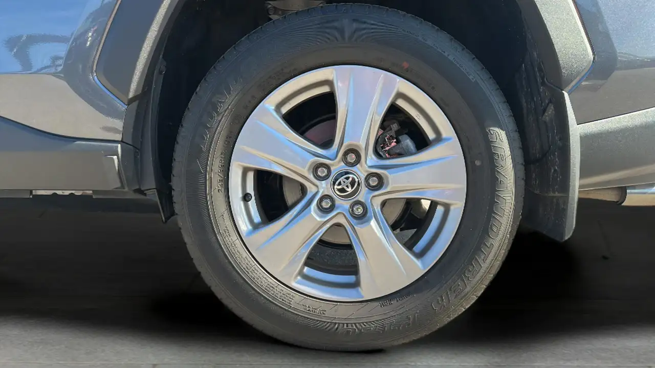 Toyota RAV 4 снимка Toyota RAV 4