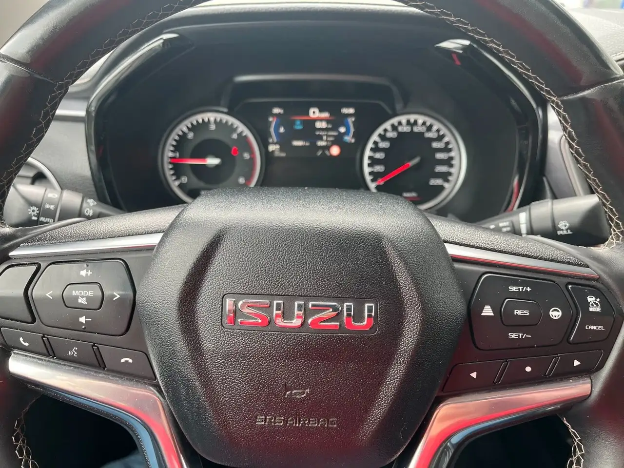 Isuzu D-Max 2023 — фото 6