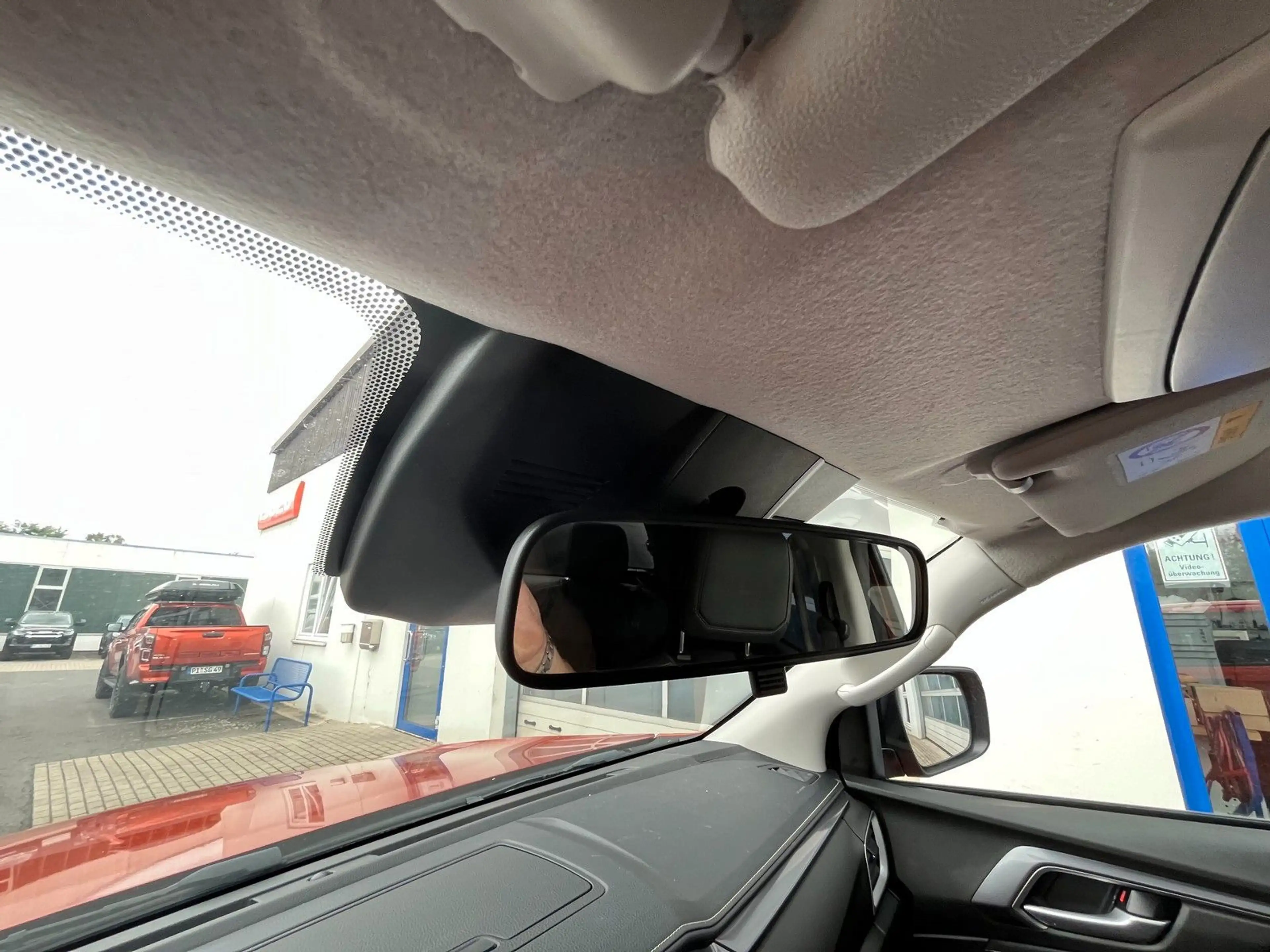 Isuzu D-Max Double Cab 4x4 LSE AT Plane mit Speriegel — photo 11