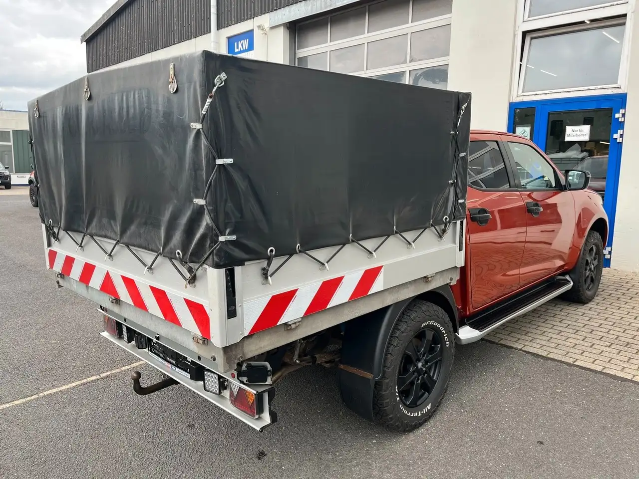 Isuzu D-Max 2023 — фото 27