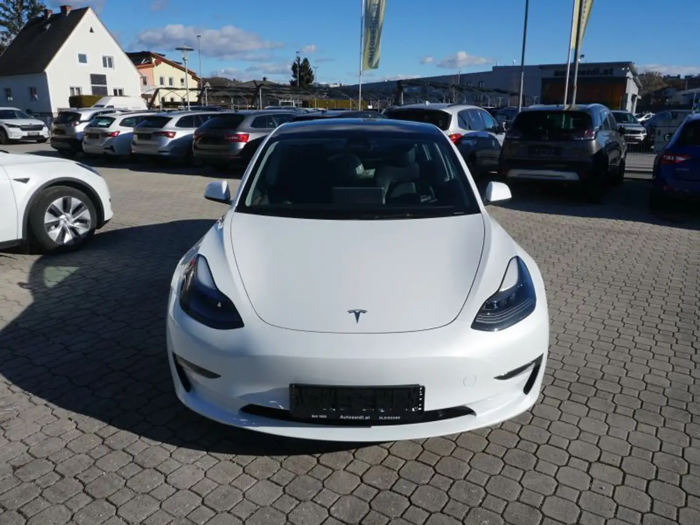 Tesla Model 3 Long Range AWD *LED+NAVI+PANORAMADACH* Weiß - 2