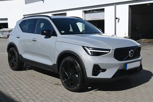 Volvo XC40 view 7