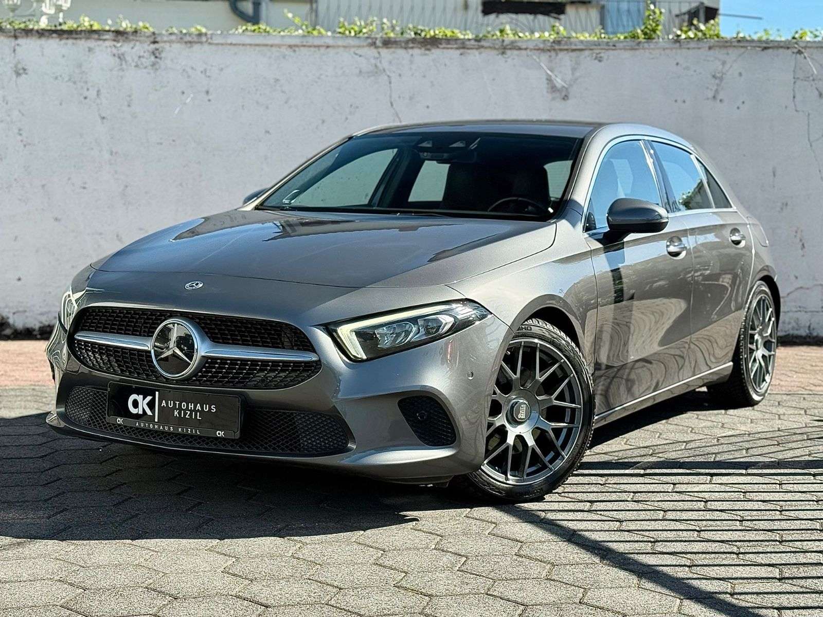 Mercedes-Benz A 220
