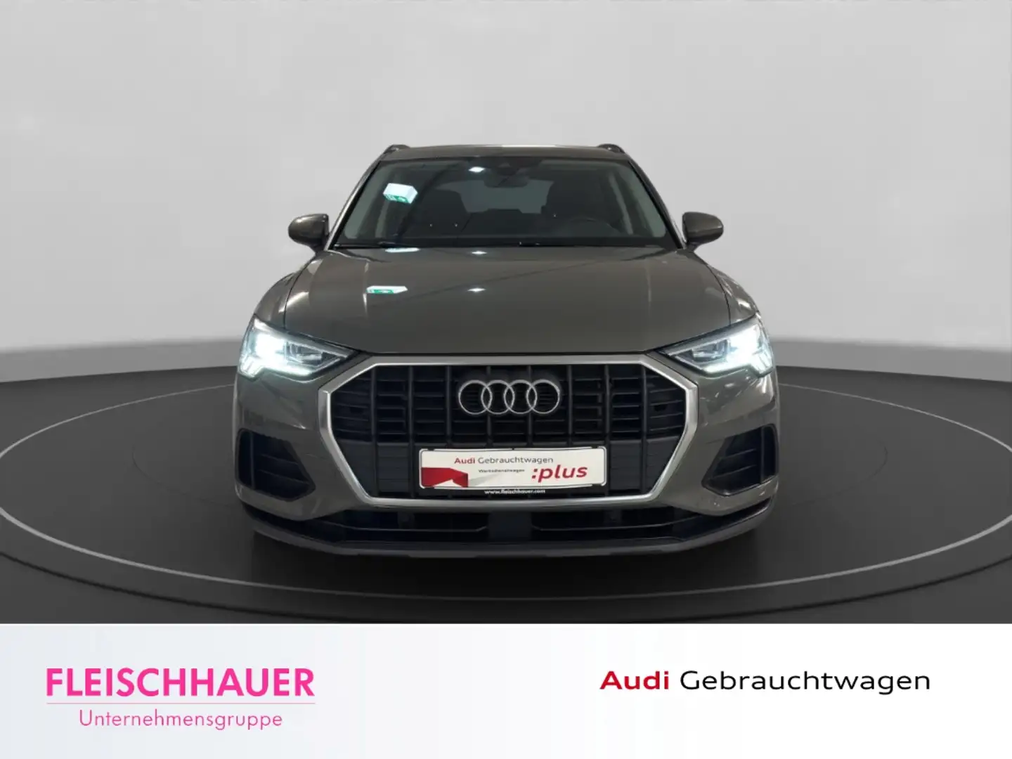 Audi Q3 45 TFSI e Navi+LED+AHK+18''+GRA+Kamera+App-connect Grijs - 2