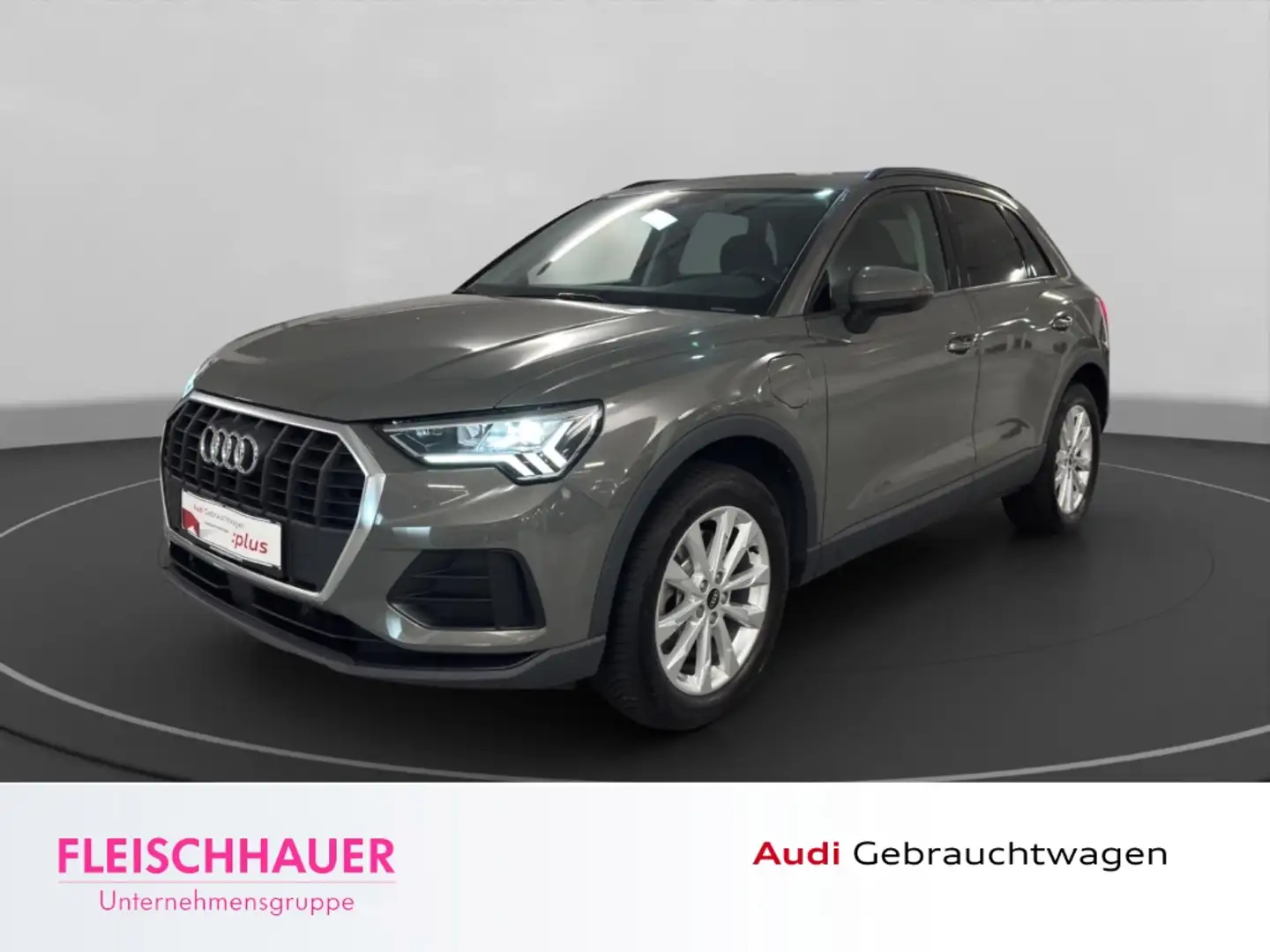 Audi Q3 45 TFSI e Navi+LED+AHK+18''+GRA+Kamera+App-connect Grijs - 1