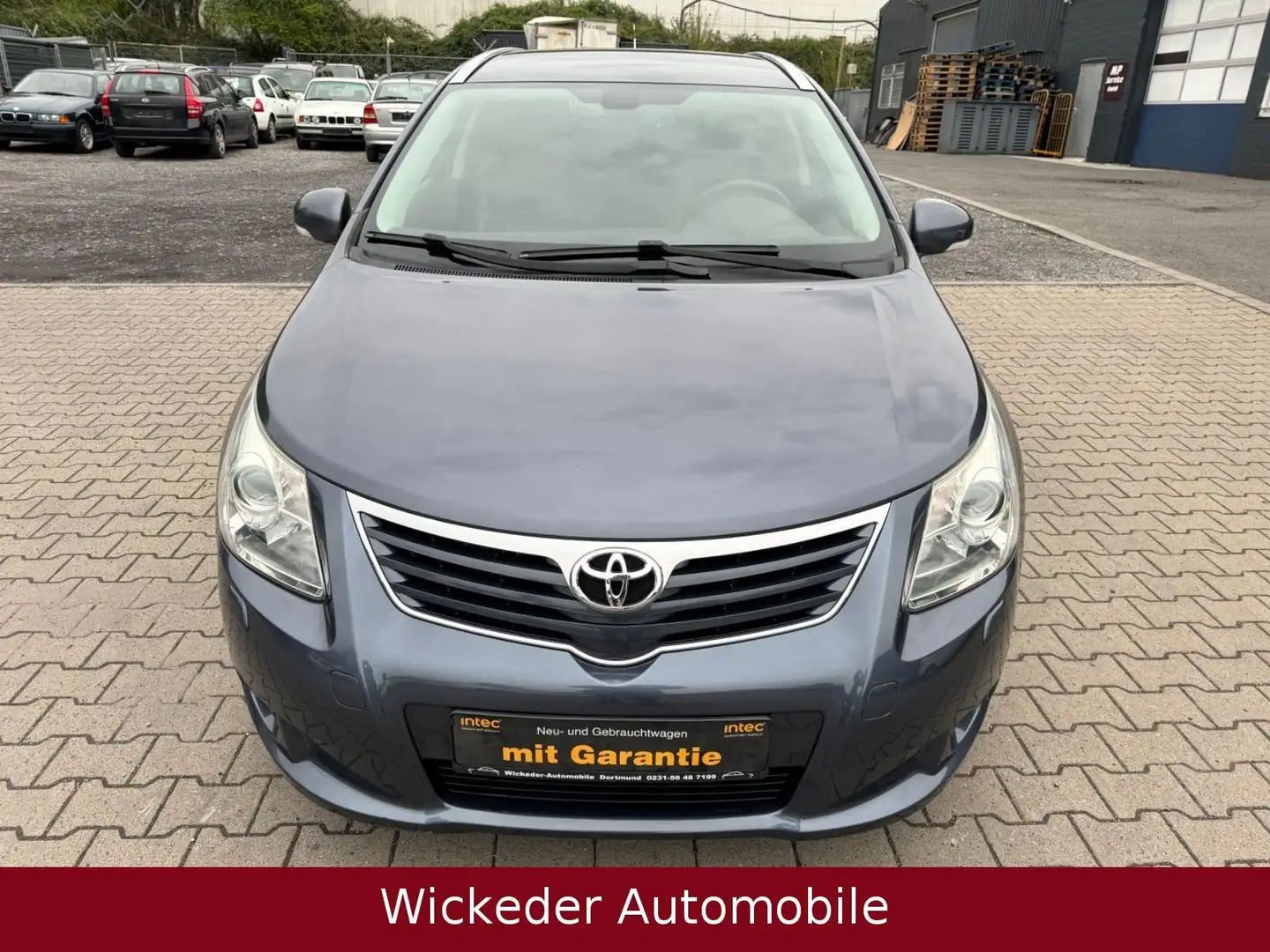 Toyota Avensis Kombi Executive/Leder/Navi/Tüv Neu Blau - 2