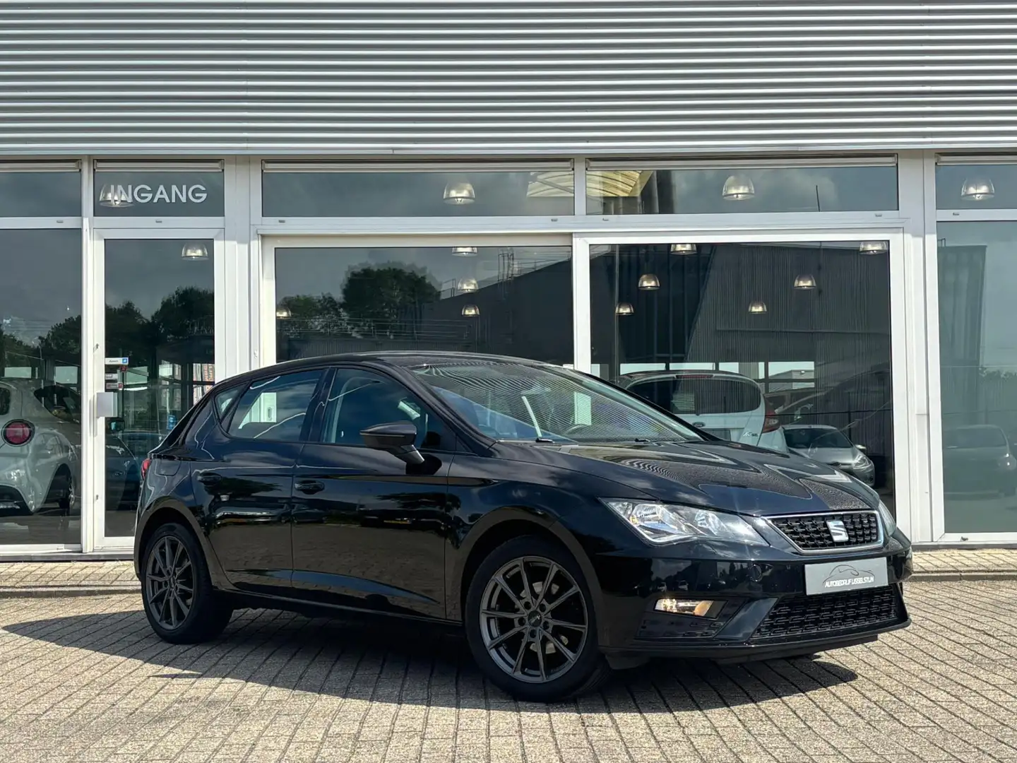 SEAT Leon 1.2 Tsi / climate / Cruise Control /Pdc Zwart - 2