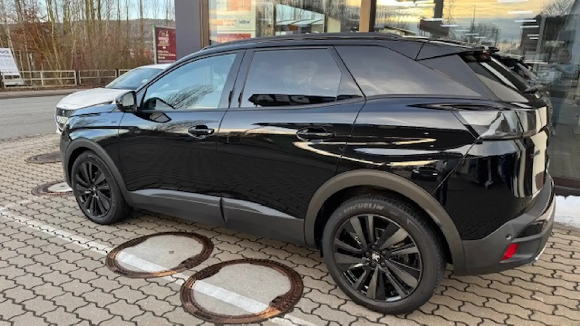 Peugeot 3008 GT BLACK PACK PT180 EAT8 Schwarz - 2