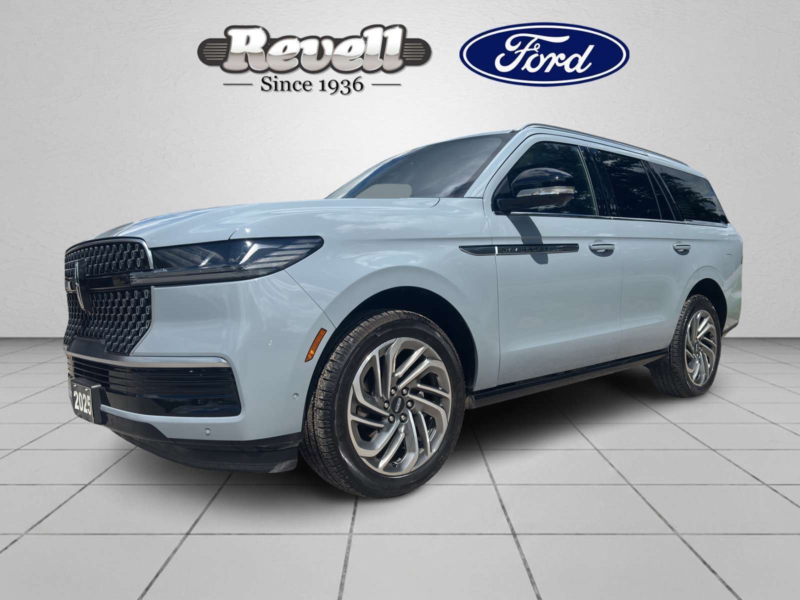 2025 Lincoln Navigator RESERVE 4X4 EXEC DEMO