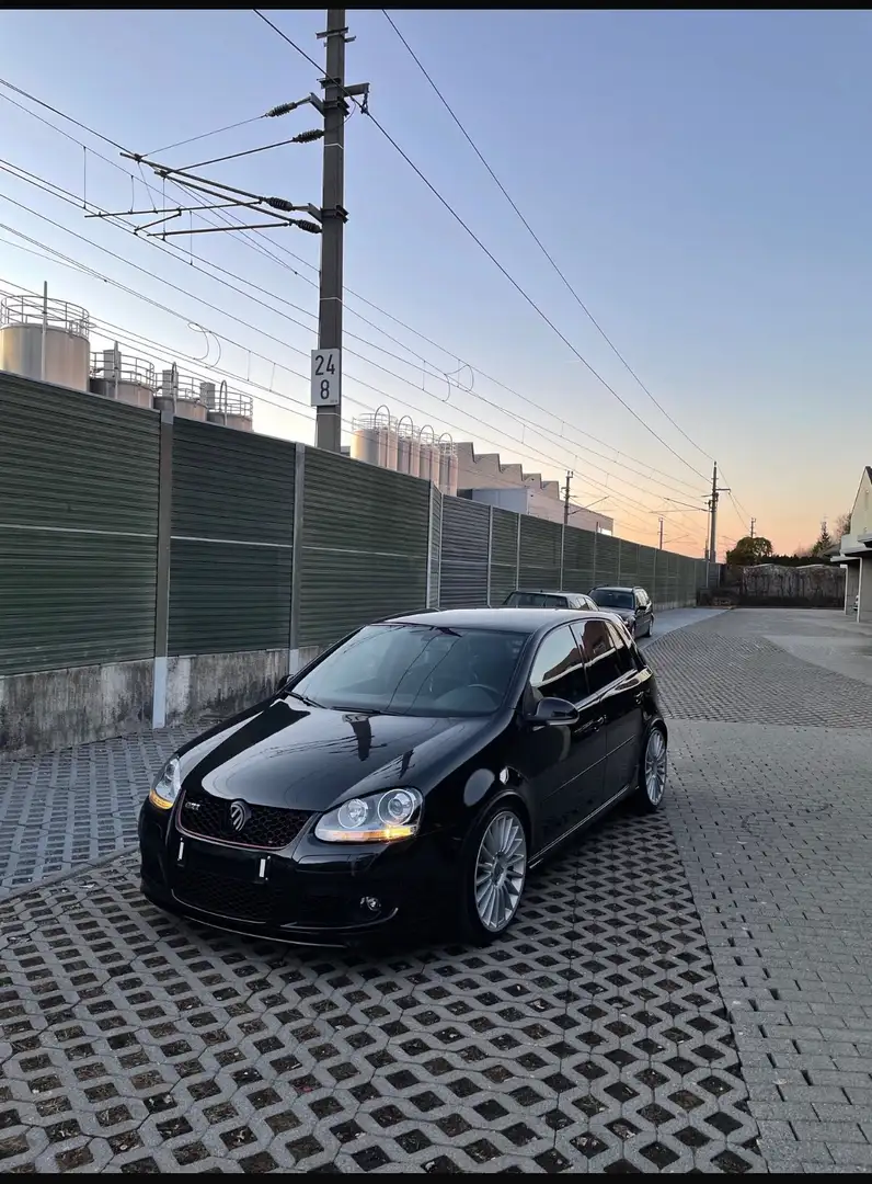 Volkswagen Golf GTI 2,0 Pirelli - 1