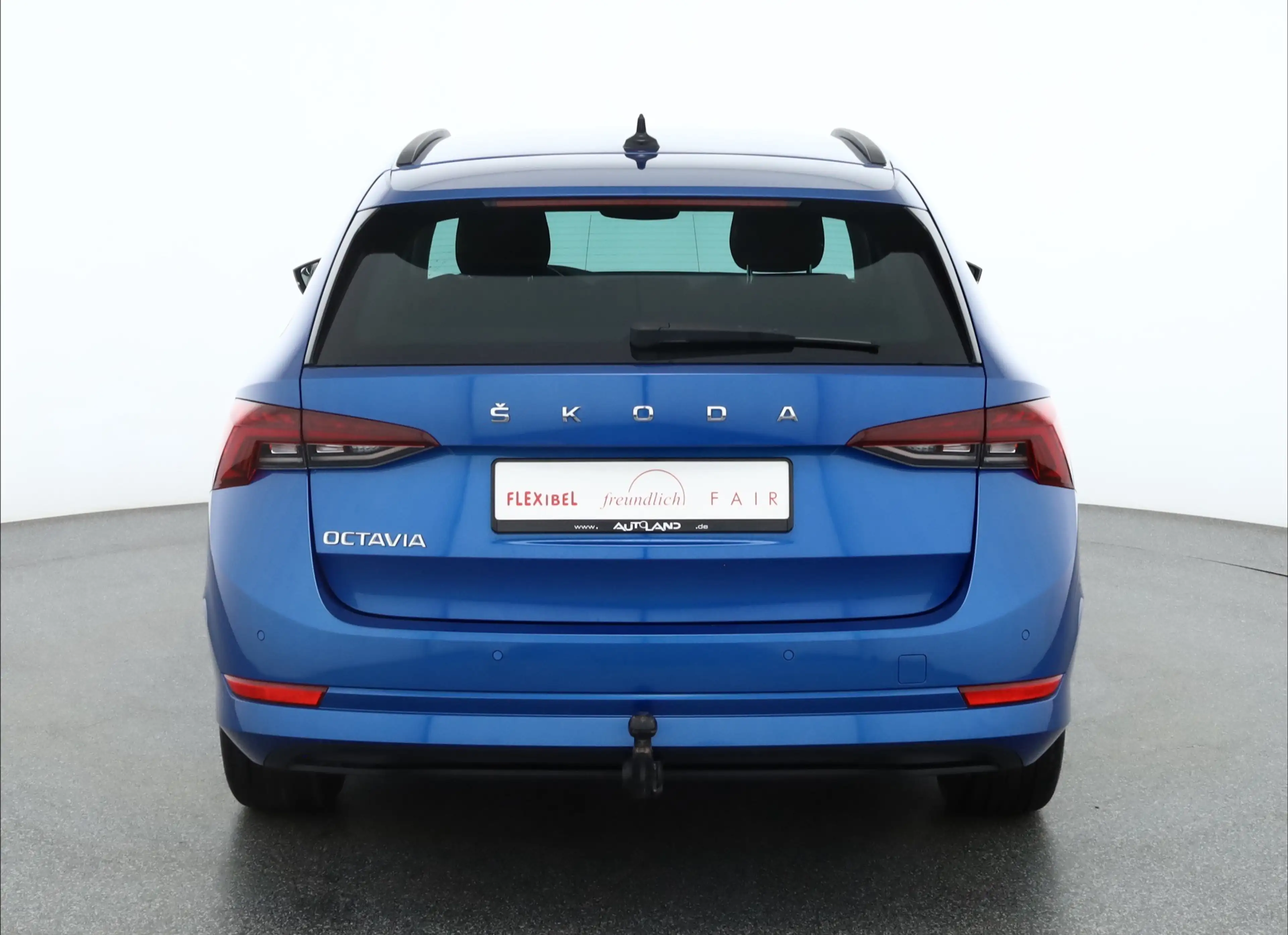 Skoda Octavia Combi 2.0 TDI DSG LED SmartLink AHK DAB — photo 4