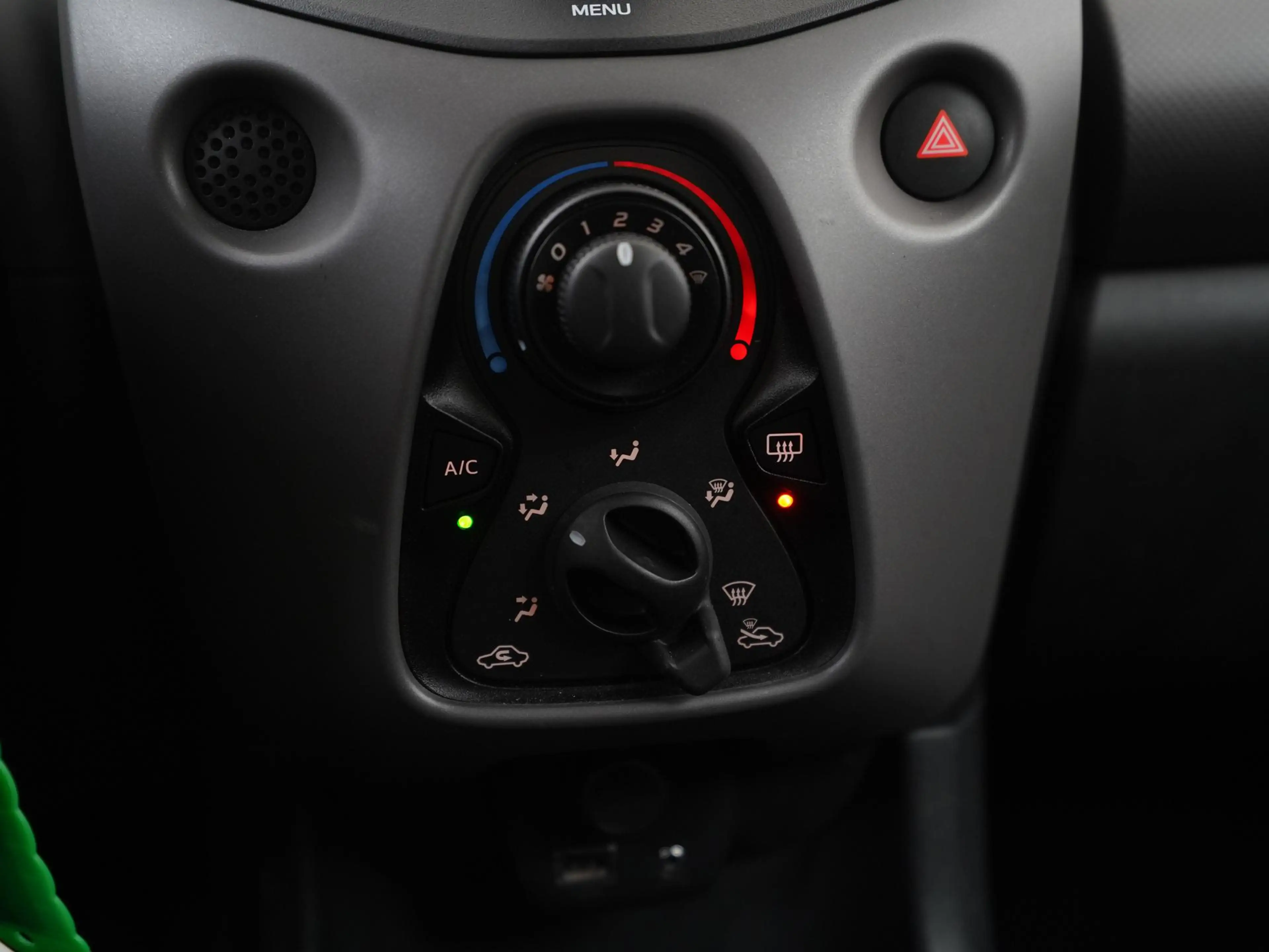 Peugeot 108 1.0 e-VTi Active | Airco | Zondag Open! — photo 11