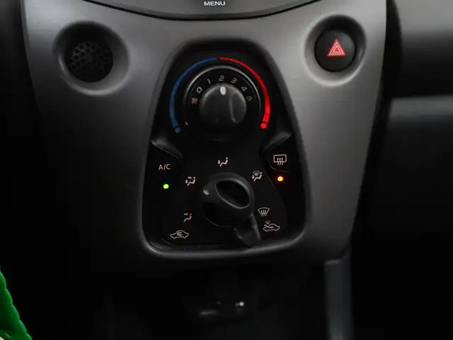 Peugeot 108 view 11
