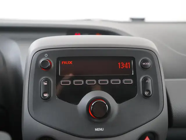 Peugeot 108 view 14