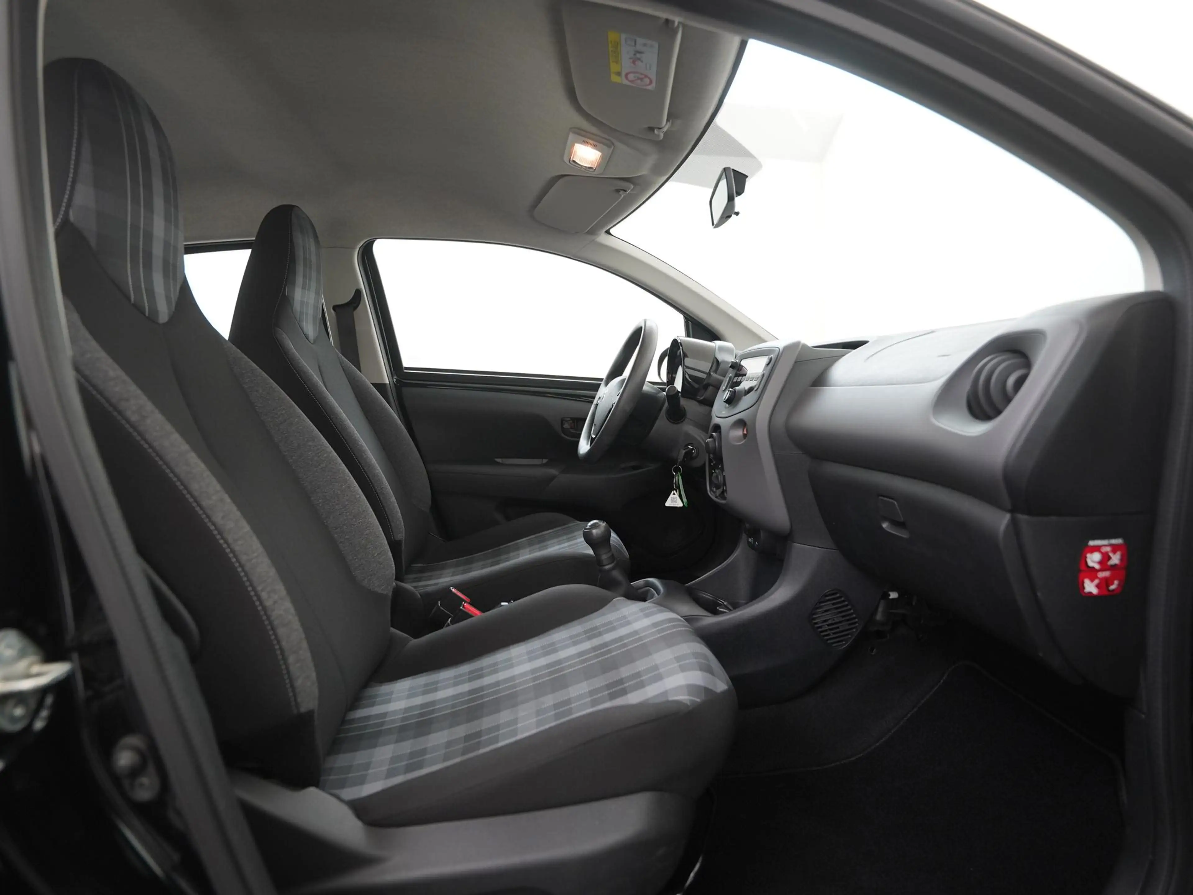 Peugeot 108 1.0 e-VTi Active | Airco | Zondag Open! — photo 3
