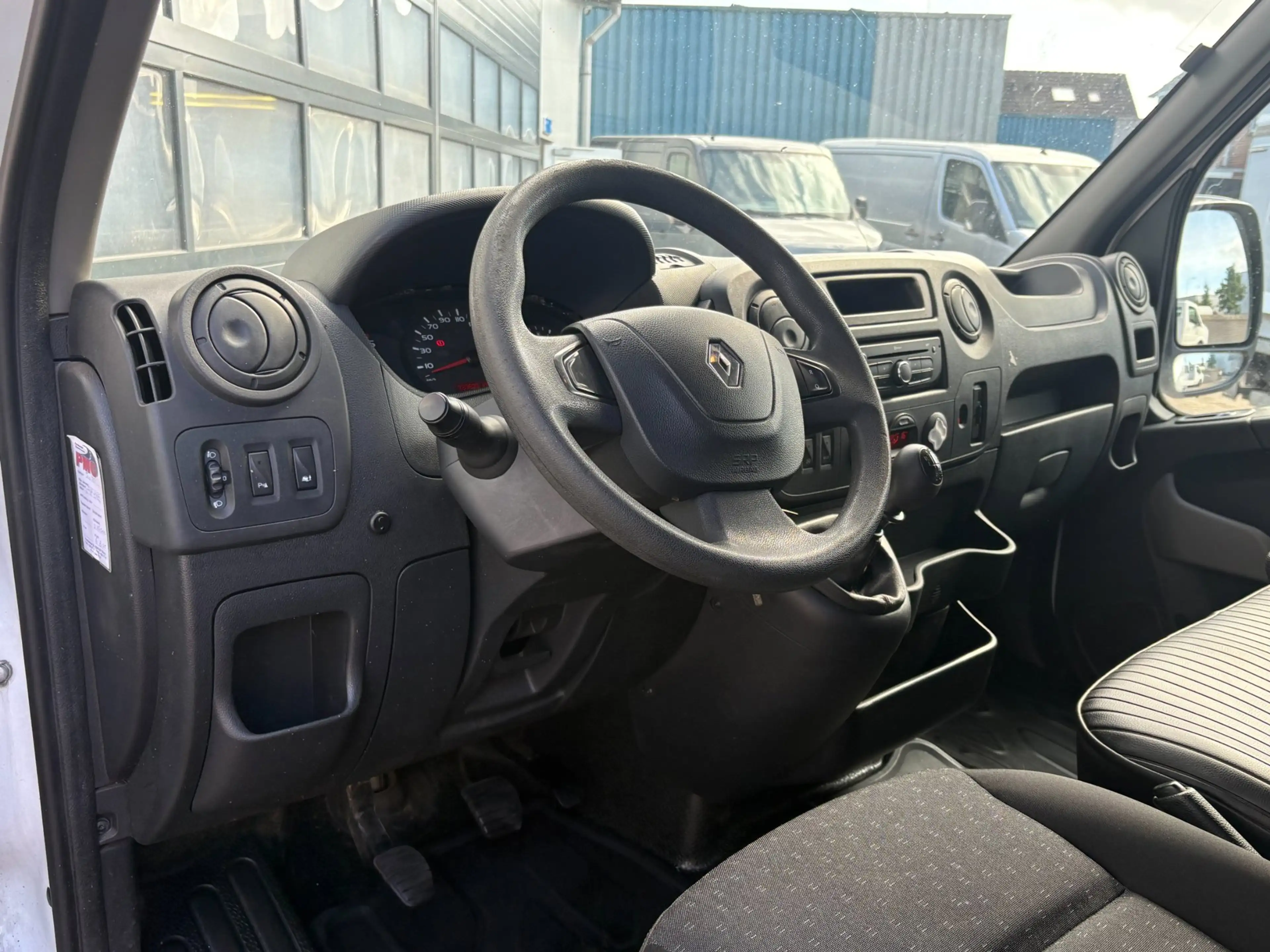 Renault Master T35 2.3dCi 145pk L3H2 Navi Camera Clima Cruise EUR — photo 2